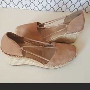 Eileen Fisher Tan Suede Espadrille Wedges SZ 8 1/2